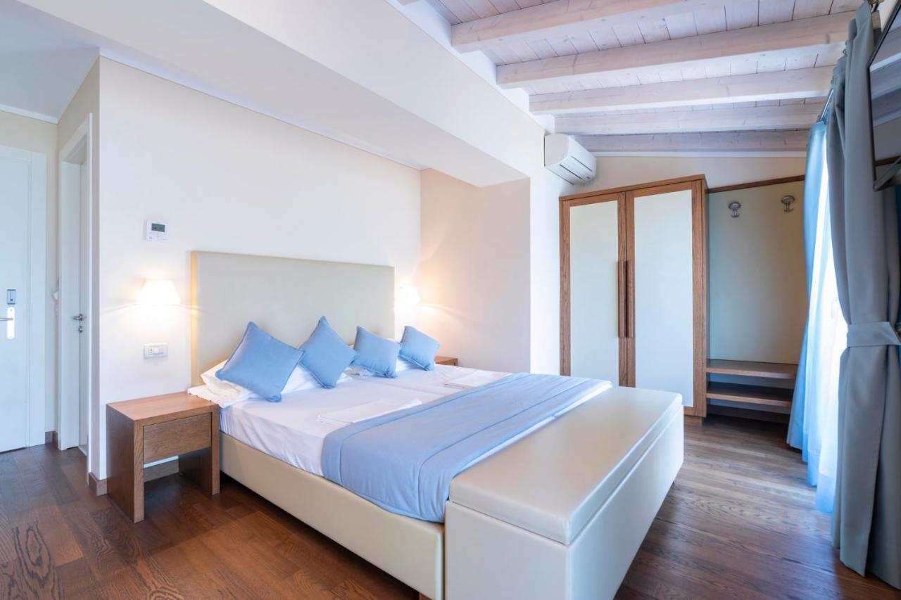 Hotel Baia D'Oro - Adults Only Gargnano Luaran gambar